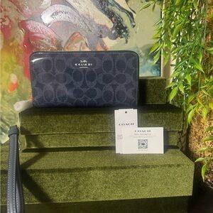 Coach Navy and Black Signature Wallet / NWT